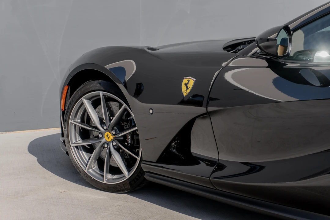 2021 Ferrari 812 GTS - Image 17 of 31