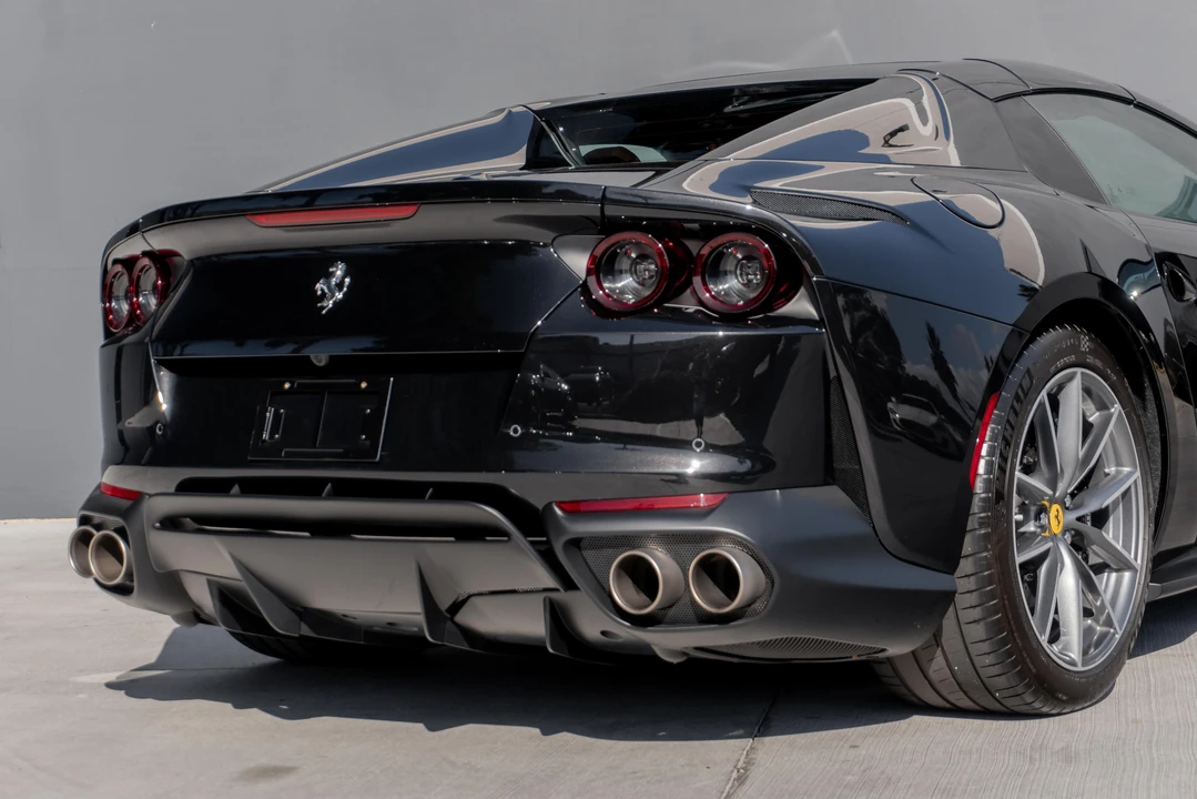 2021 Ferrari 812 GTS - Image 26 of 31