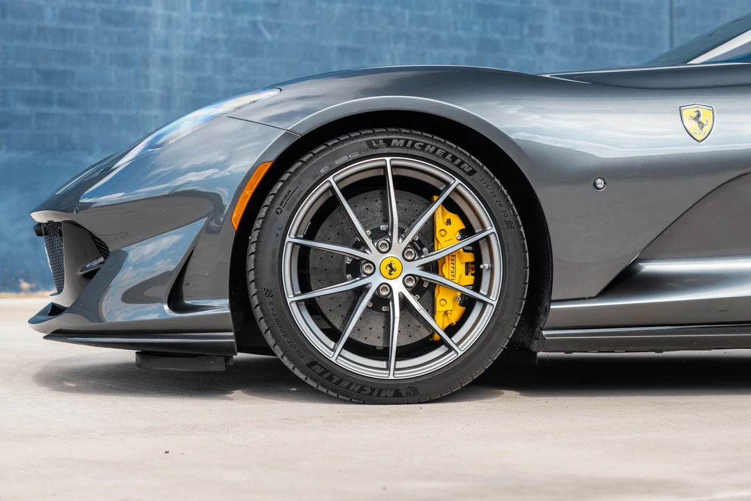 2021 Ferrari 812 GTS - Image 27 of 31
