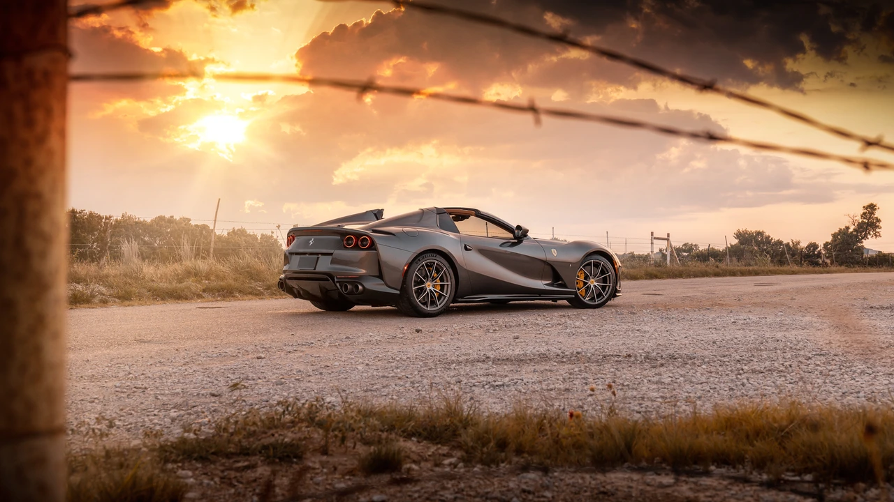 2021 Ferrari 812 GTS - Image 14 of 31