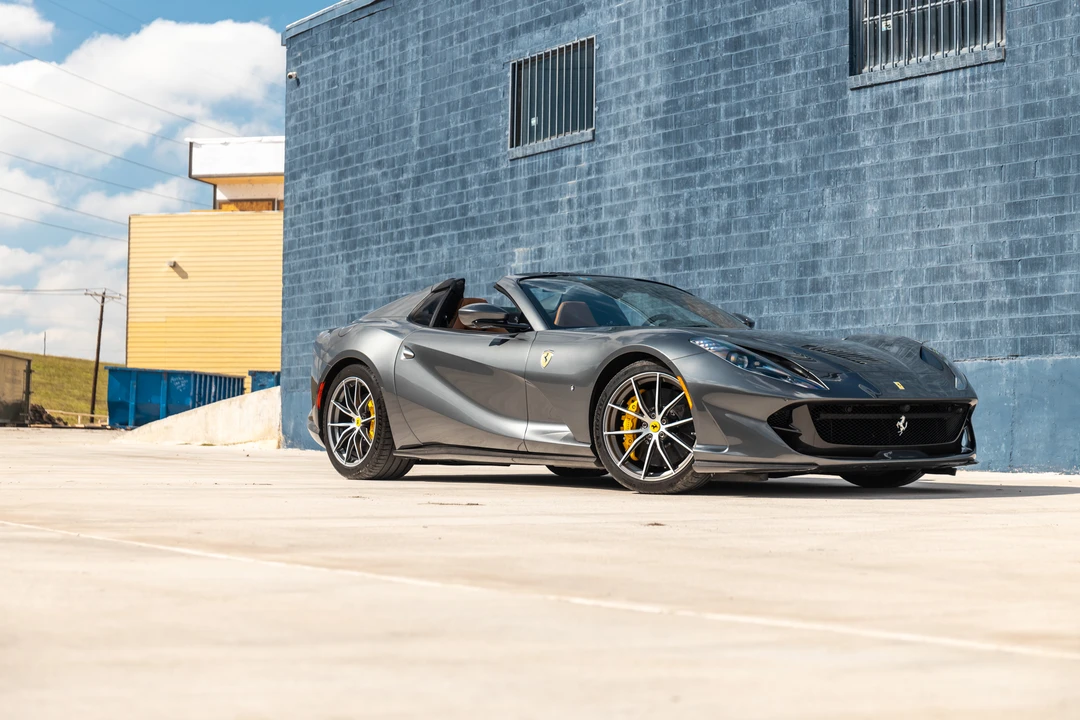2021 Ferrari 812 GTS - Image 7 of 31