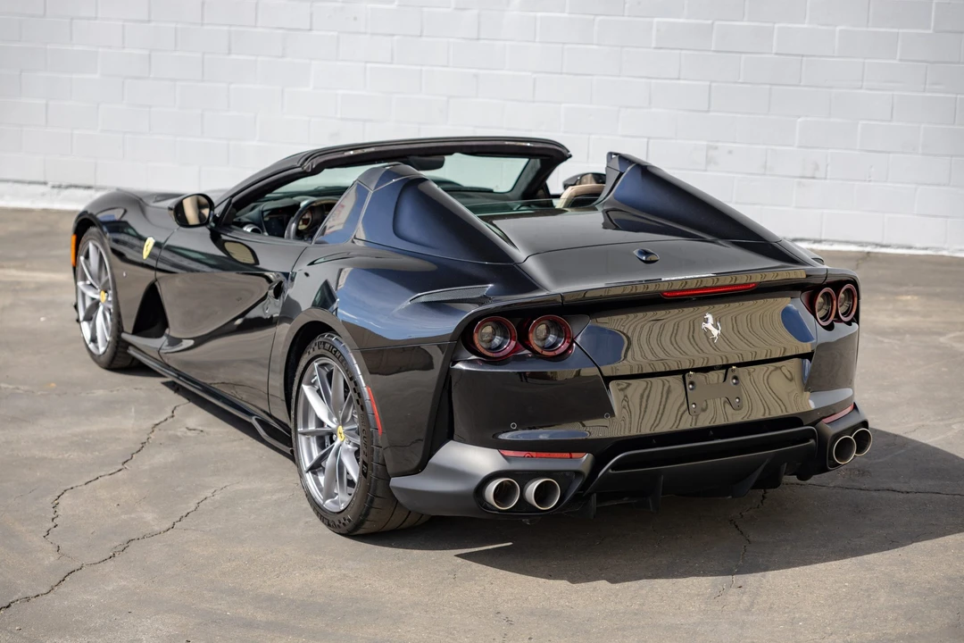 2021 Ferrari 812 GTS - Image 13 of 31