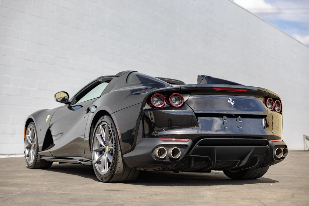 2021 Ferrari 812 GTS - Image 16 of 31