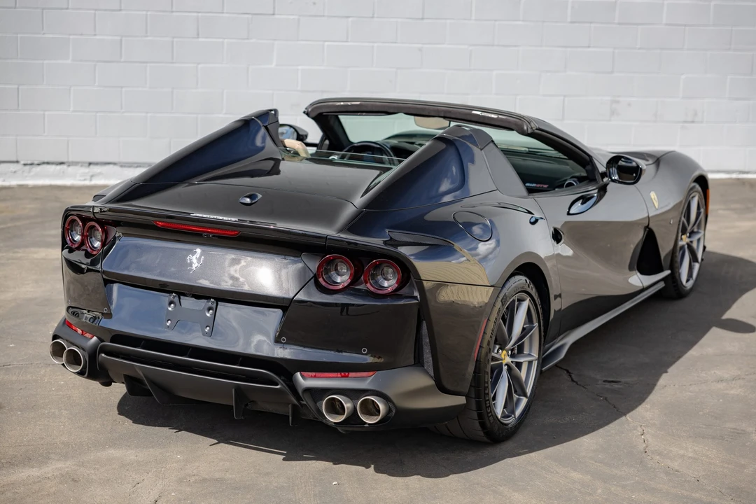 2021 Ferrari 812 GTS - Image 19 of 31