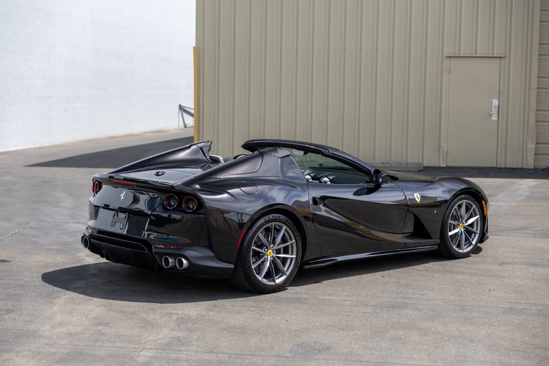 2021 Ferrari 812 GTS - Image 24 of 31