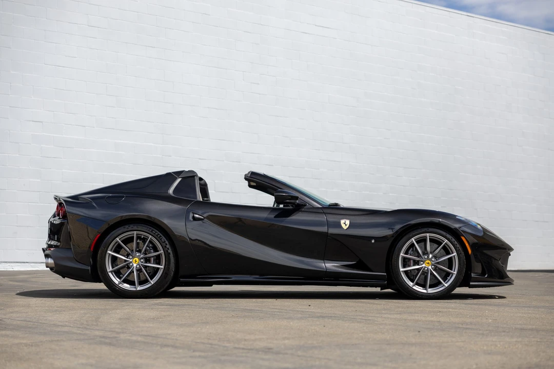 2021 Ferrari 812 GTS - Image 29 of 31