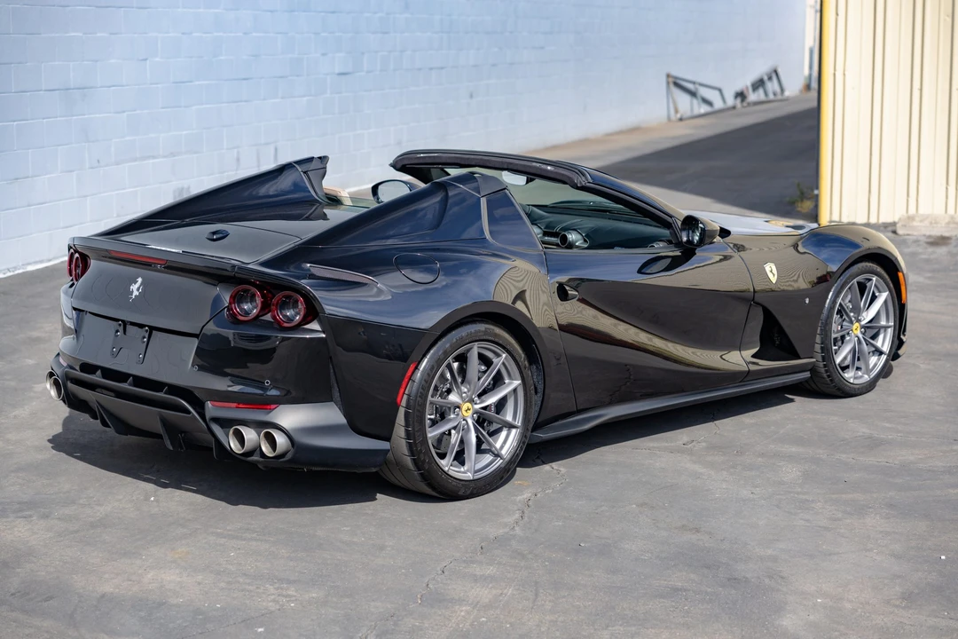 2021 Ferrari 812 GTS - Image 20 of 31