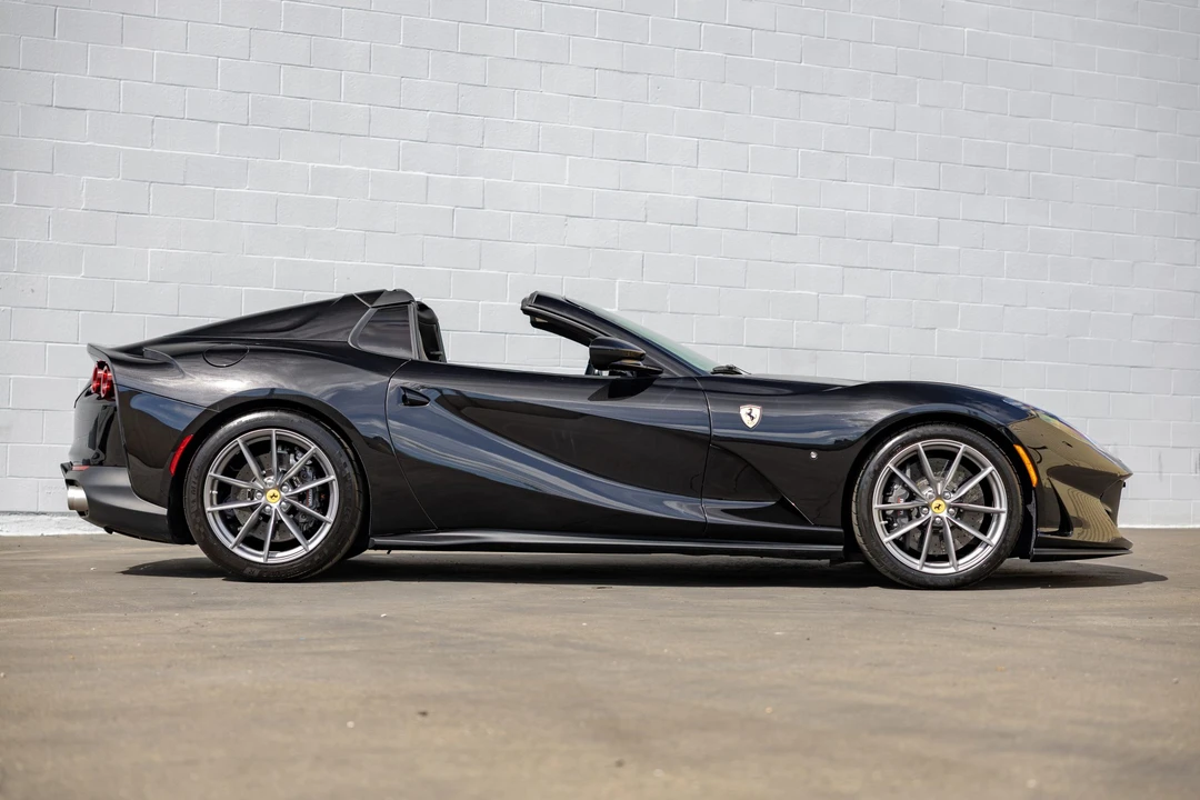 2021 Ferrari 812 GTS - Image 30 of 31