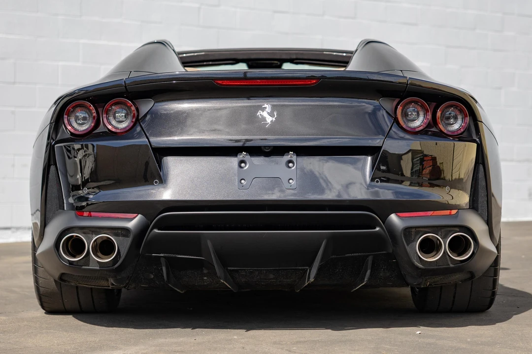 2021 Ferrari 812 GTS - Image 5 of 31