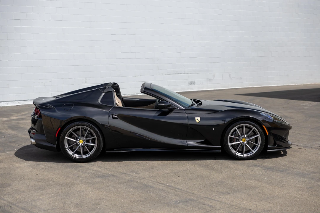 2021 Ferrari 812 GTS - Image 24 of 31