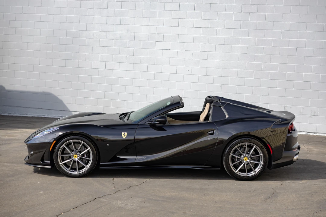 2021 Ferrari 812 GTS - Image 13 of 31