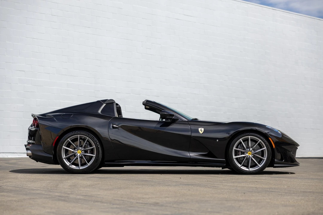 2021 Ferrari 812 GTS - Image 23 of 31