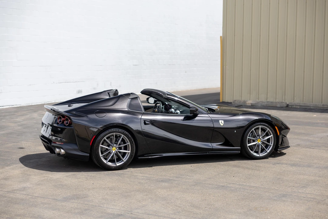 2021 Ferrari 812 GTS - Image 21 of 31