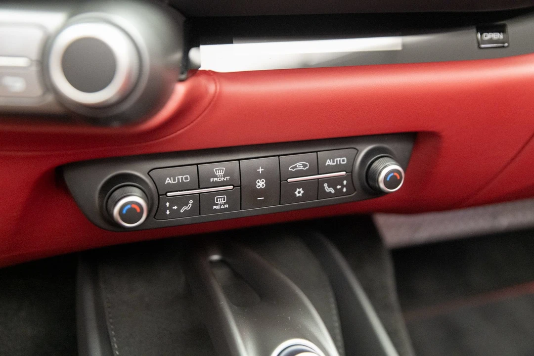 2021 Ferrari 812 GTS - Image 27 of 31