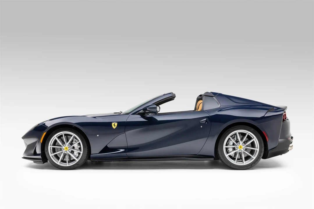 2021 Ferrari 812 GTS - Image 5 of 31