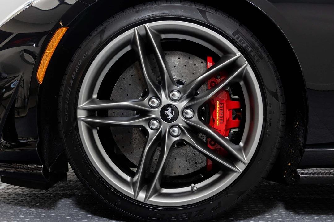 2021 Ferrari 812 GTS - Image 24 of 31
