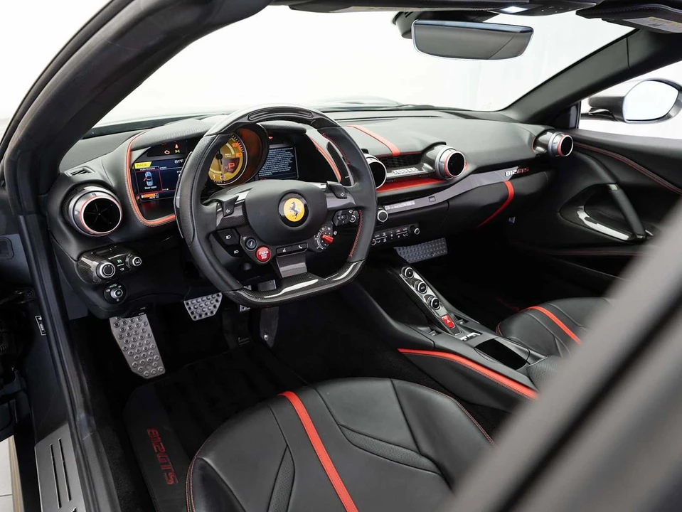 2021 Ferrari 812 GTS - Image 12 of 31