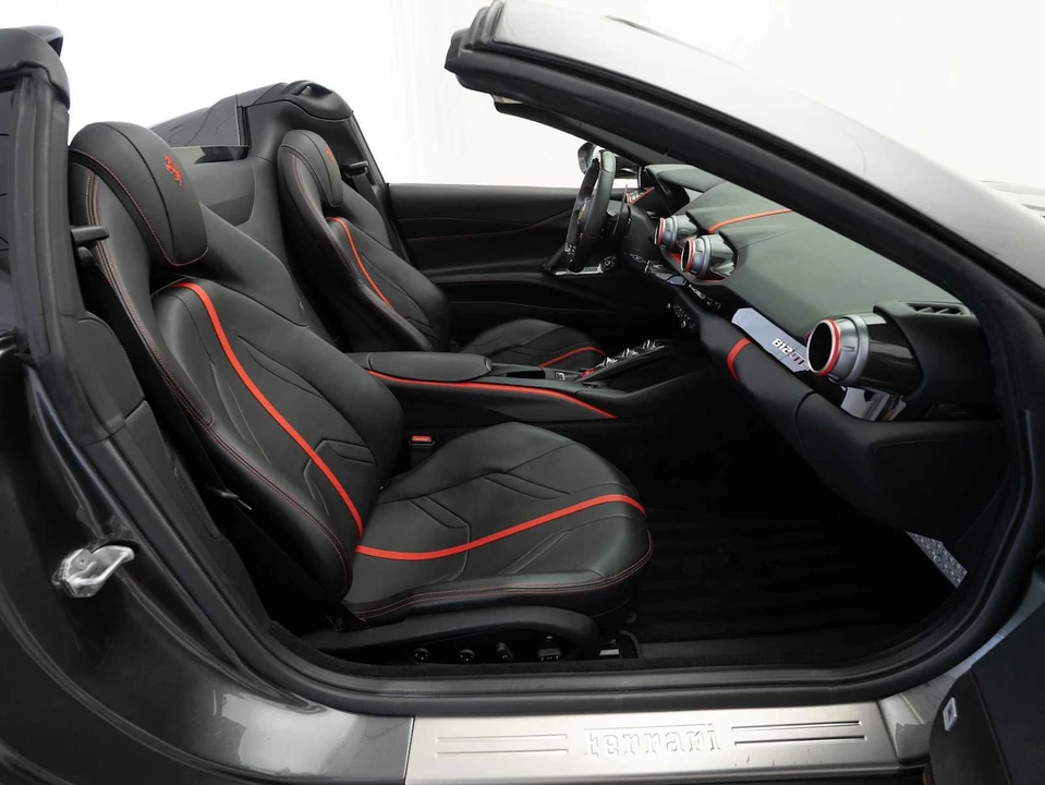2021 Ferrari 812 GTS - Image 10 of 31