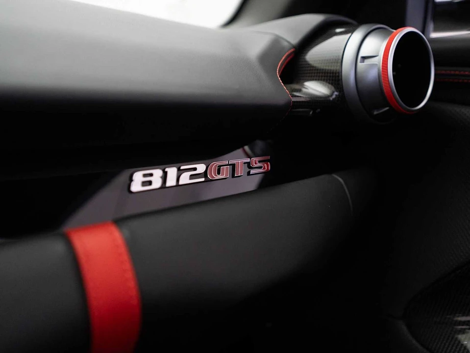 2021 Ferrari 812 GTS - Image 27 of 31