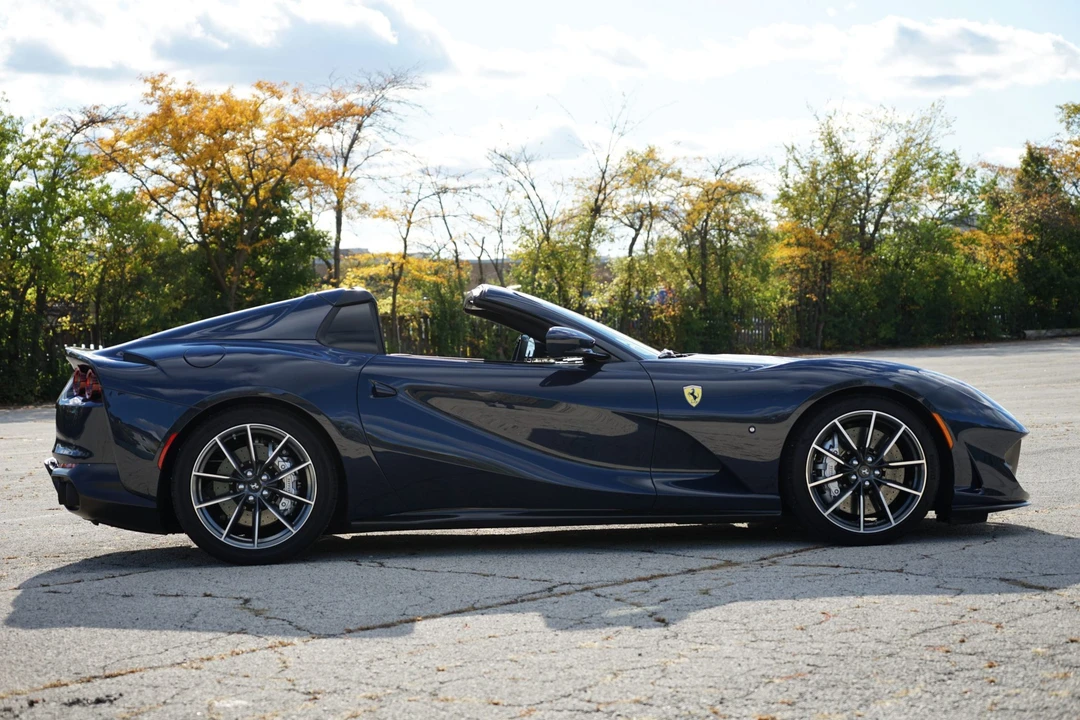 2021 Ferrari 812 GTS - Image 10 of 31
