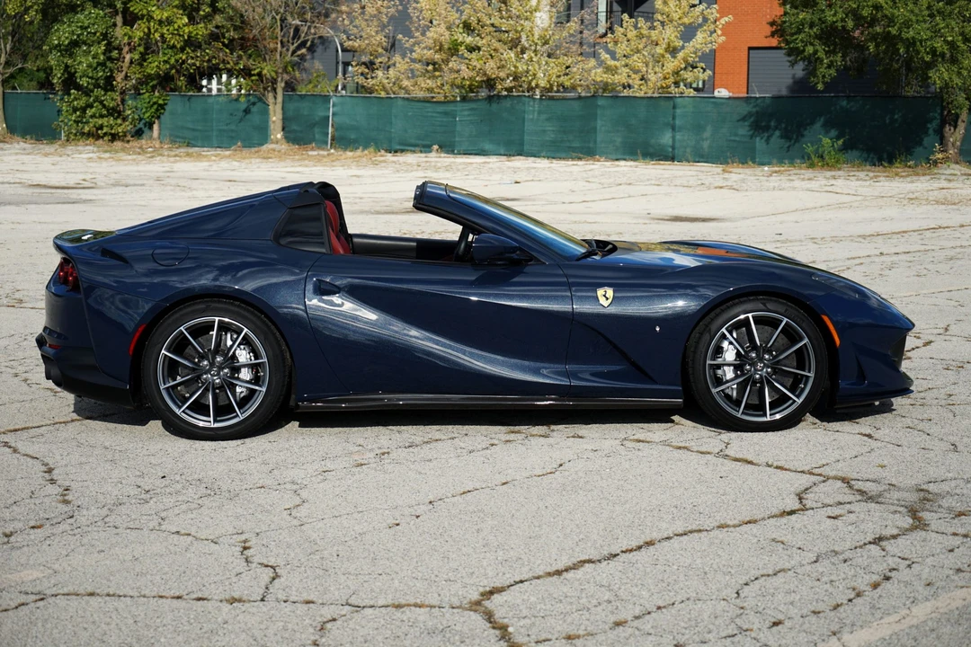 2021 Ferrari 812 GTS - Image 11 of 31