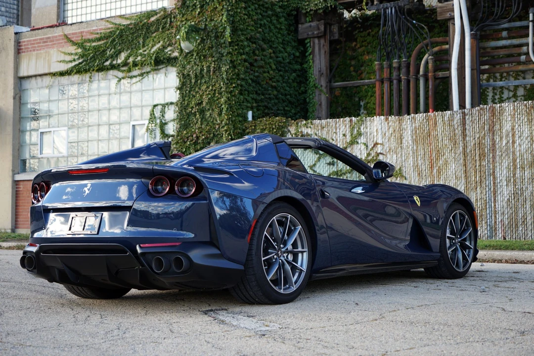 2021 Ferrari 812 GTS - Image 17 of 31