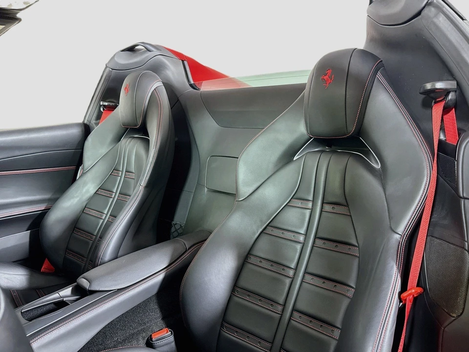 2021 Ferrari 812 GTS - Image 5 of 26