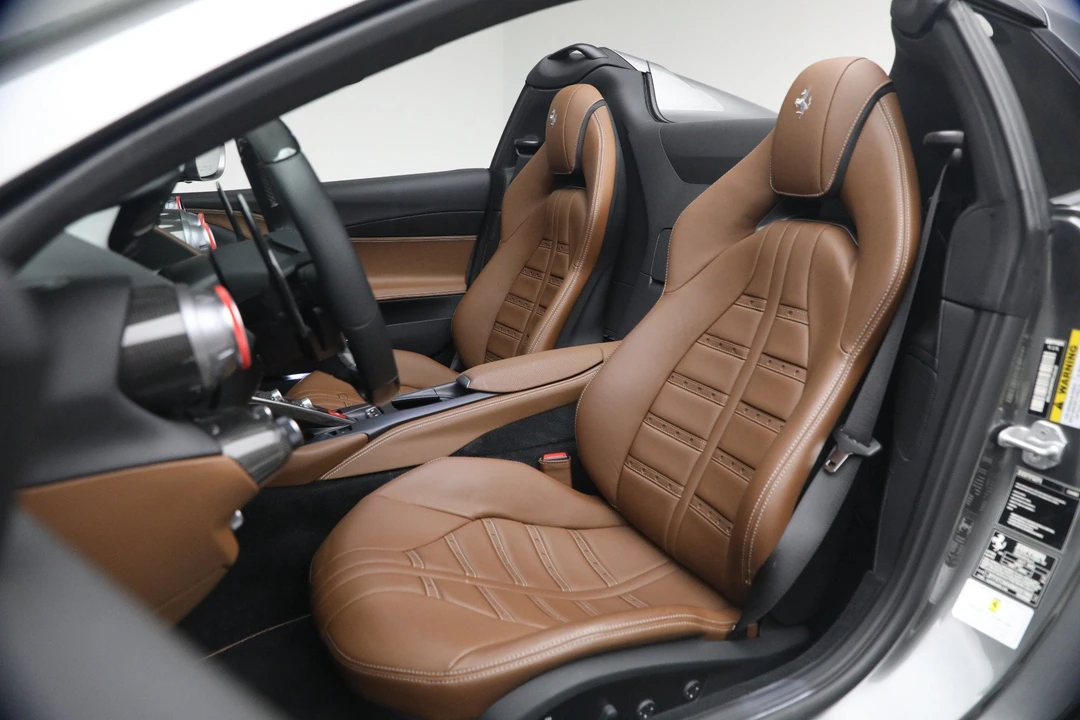 2021 Ferrari 812 GTS - Image 15 of 31