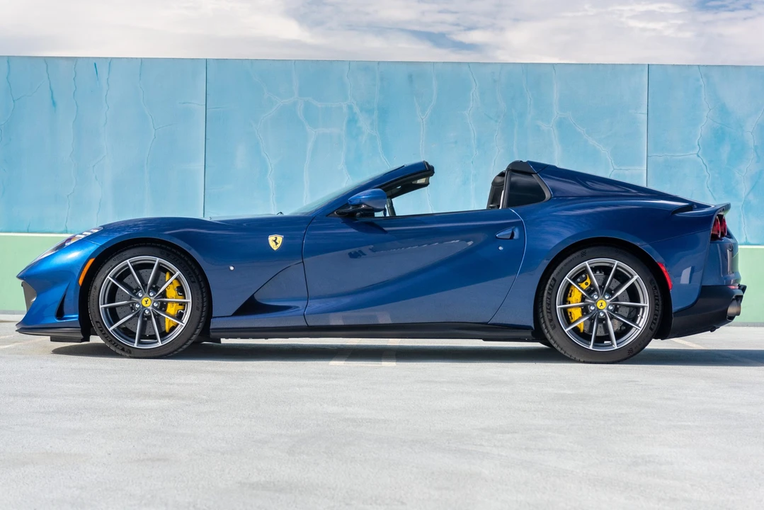 2021 Ferrari 812 GTS - Image 12 of 31