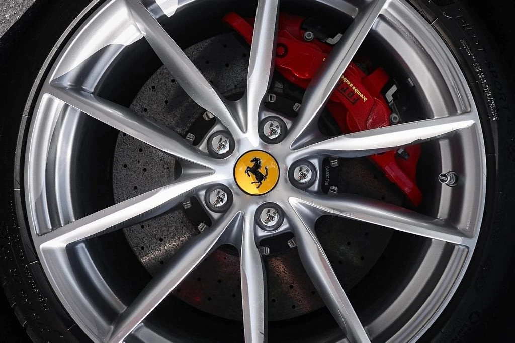 2021 Ferrari 812 GTS - Image 12 of 31