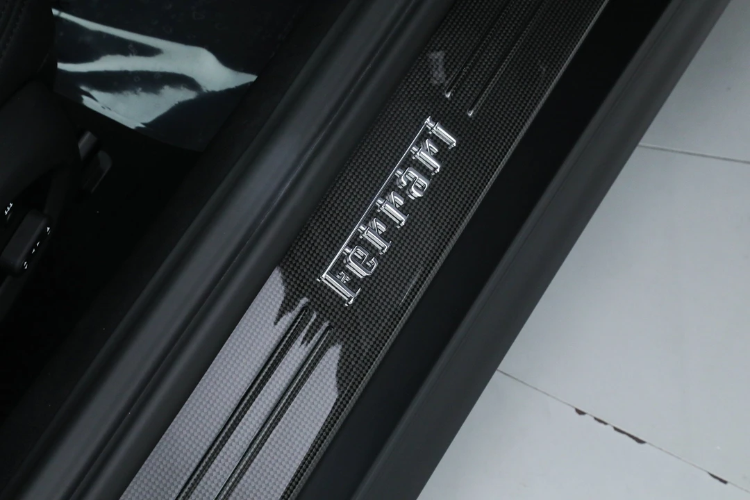 2021 Ferrari 812 GTS - Image 25 of 31