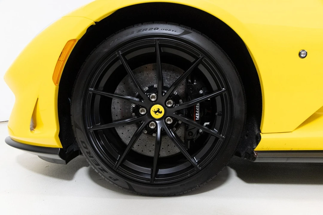 2021 Ferrari 812 GTS - Image 14 of 31