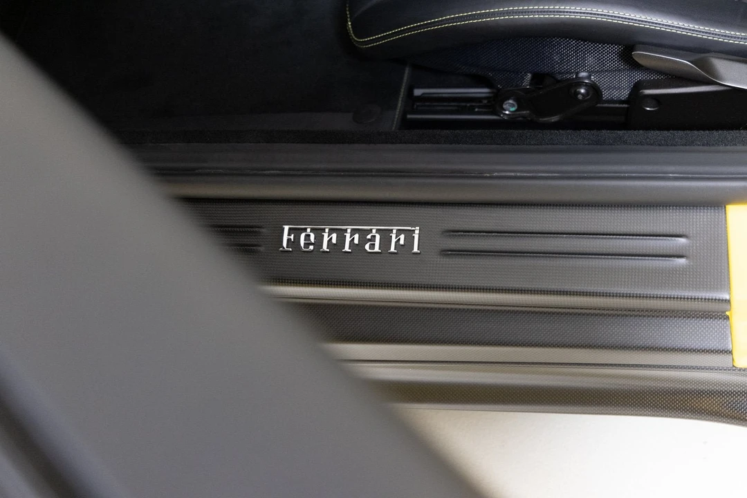 2021 Ferrari 812 GTS - Image 25 of 31