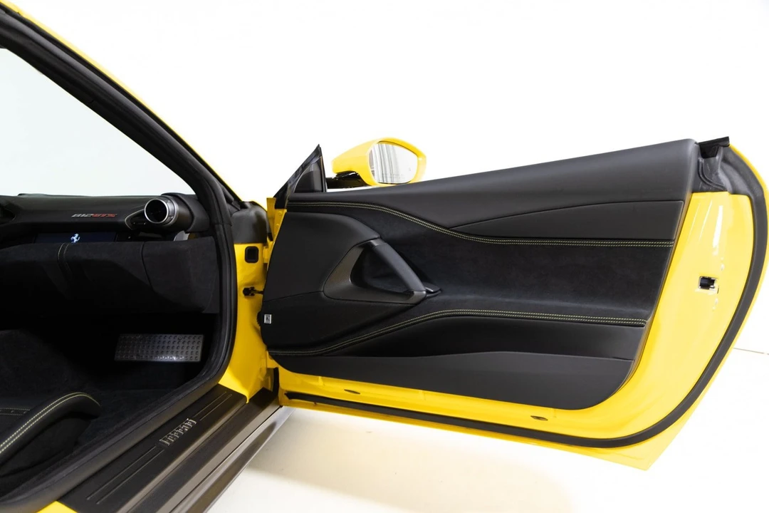 2021 Ferrari 812 GTS - Image 30 of 31