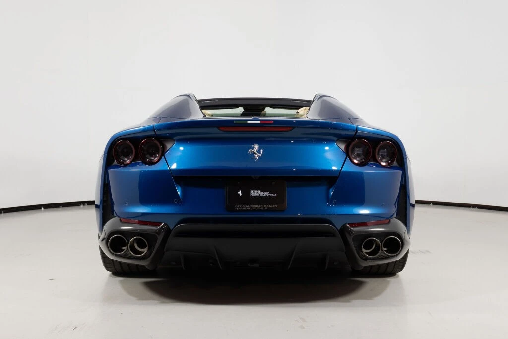 2021 Ferrari 812 - Image 6 of 31