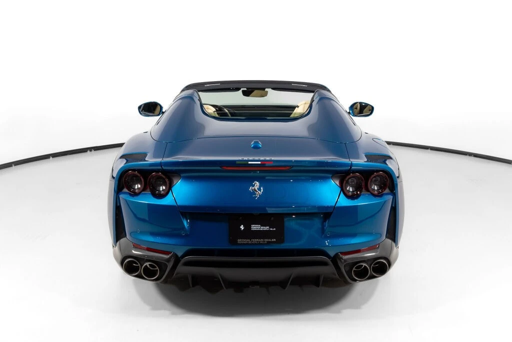 2021 Ferrari 812 - Image 7 of 31