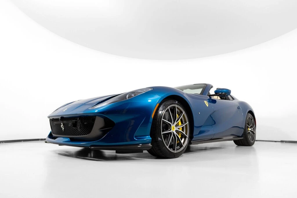 2021 Ferrari 812 - Image 14 of 31