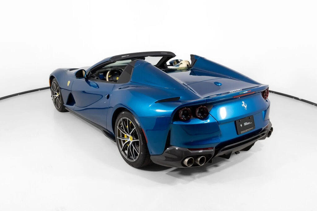 2021 Ferrari 812 GTS - Image 5 of 31