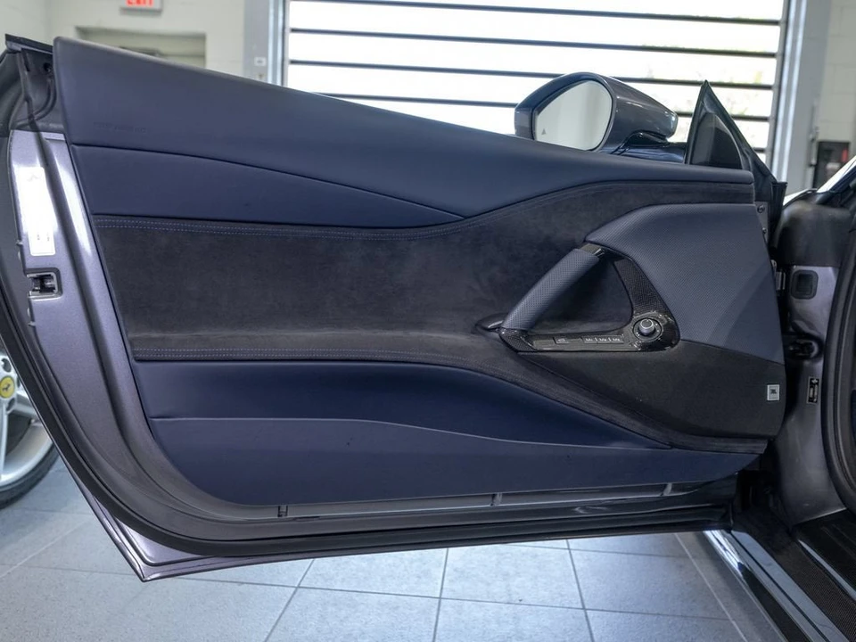 2021 Ferrari 812 GTS - Image 23 of 31