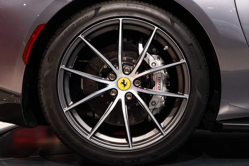 2021 Ferrari 812 GTS - Image 16 of 31