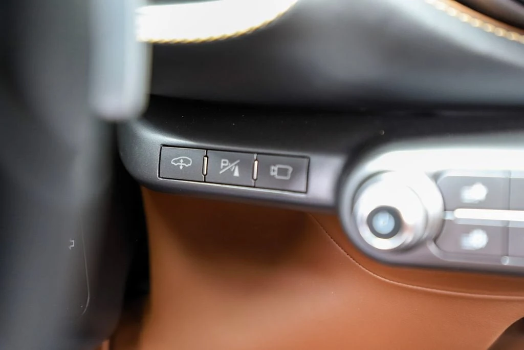 2021 Ferrari 812 GTS - Image 15 of 31