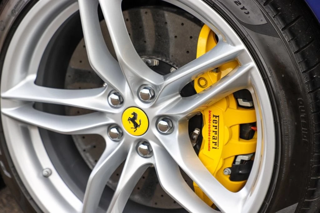 2021 Ferrari 812 GTS - Image 19 of 31