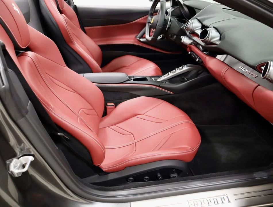 2021 Ferrari 812 GTS - Image 14 of 31