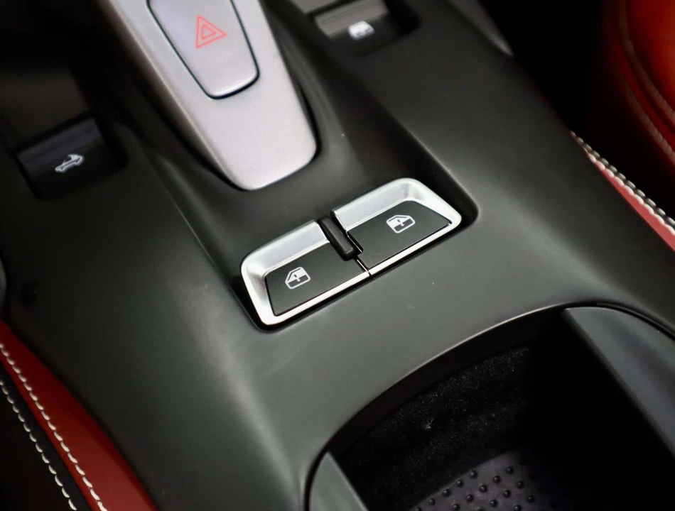 2021 Ferrari 812 GTS - Image 29 of 31