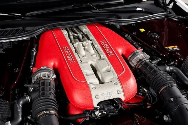 2021 Ferrari 812 GTS - Image 15 of 31