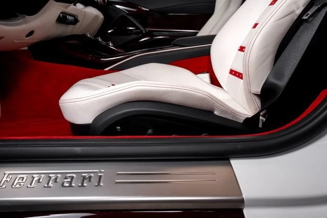 2021 Ferrari 812 GTS - Image 26 of 31