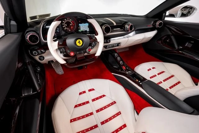 2021 Ferrari 812 GTS - Image 27 of 31