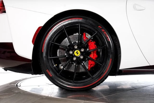 2021 Ferrari 812 GTS - Image 20 of 31