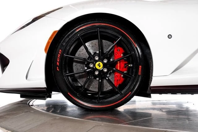 2021 Ferrari 812 GTS - Image 18 of 31
