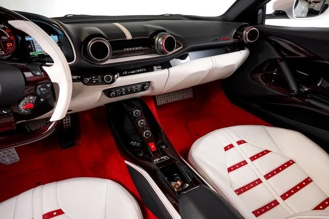 2021 Ferrari 812 GTS - Image 28 of 31